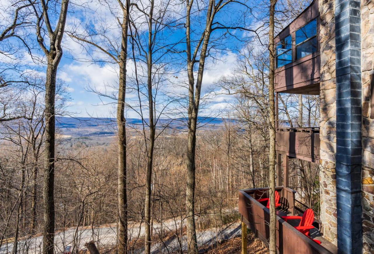 Amazing Views, Hot Tub, Fire Pit, Deck & Fireplace Inwood Dış mekan fotoğraf