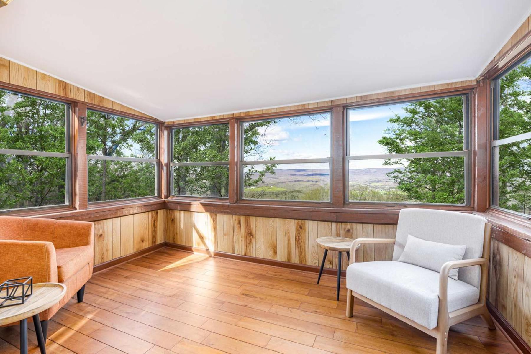 Amazing Views, Hot Tub, Fire Pit, Deck & Fireplace Inwood Dış mekan fotoğraf